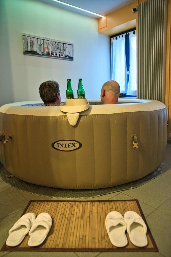 Chill Home : Appartement Cocooning Avec Jacuzzi Grandson Kültér fotó